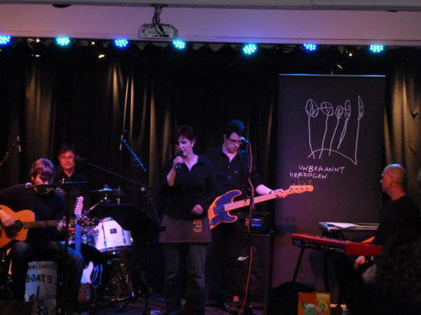 293809_398206276893461_817645752_n