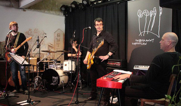 524084_408243172571976_986539544_n