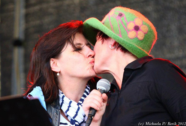 376500_409929292386347_790545583_n