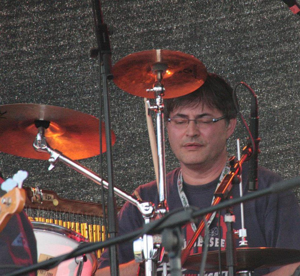 396877_408372215892405_1142818727_n