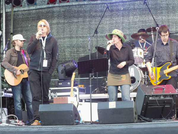 534869_2347182056387_1333375413_n