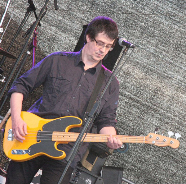 558297_408375892558704_522768511_n