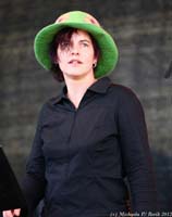 487756_409763402402936_182094603_n