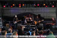 555950_397514150304983_159181727_n