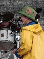 556966_408370275892599_1162683216_n