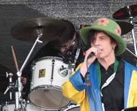 603566_446115232095168_1584569318_n