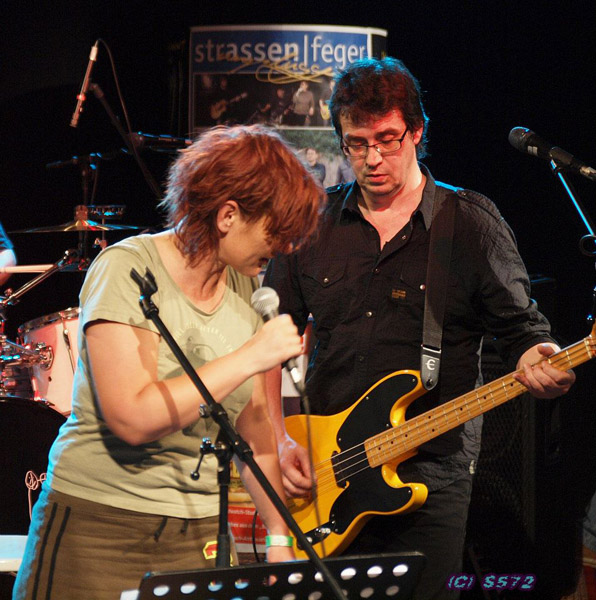 205950_298399396934527_1583623298_n