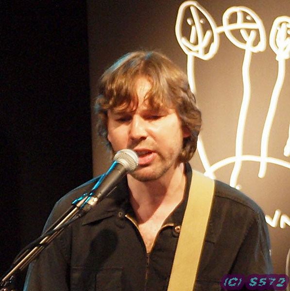 260483_298398883601245_1532553299_n