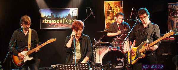 304882_298398126934654_1958909774_n