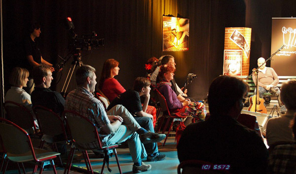 542416_298398910267909_225872400_n