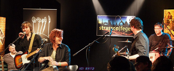 582666_298398956934571_909866628_n