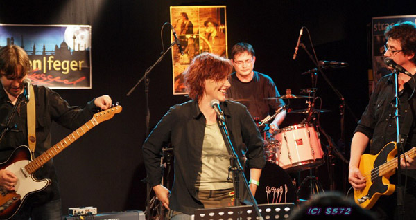 599270_298398840267916_447260000_n