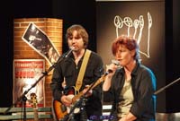 418705_298397923601341_2043767597_n